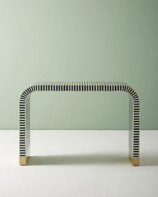 The Nira Console