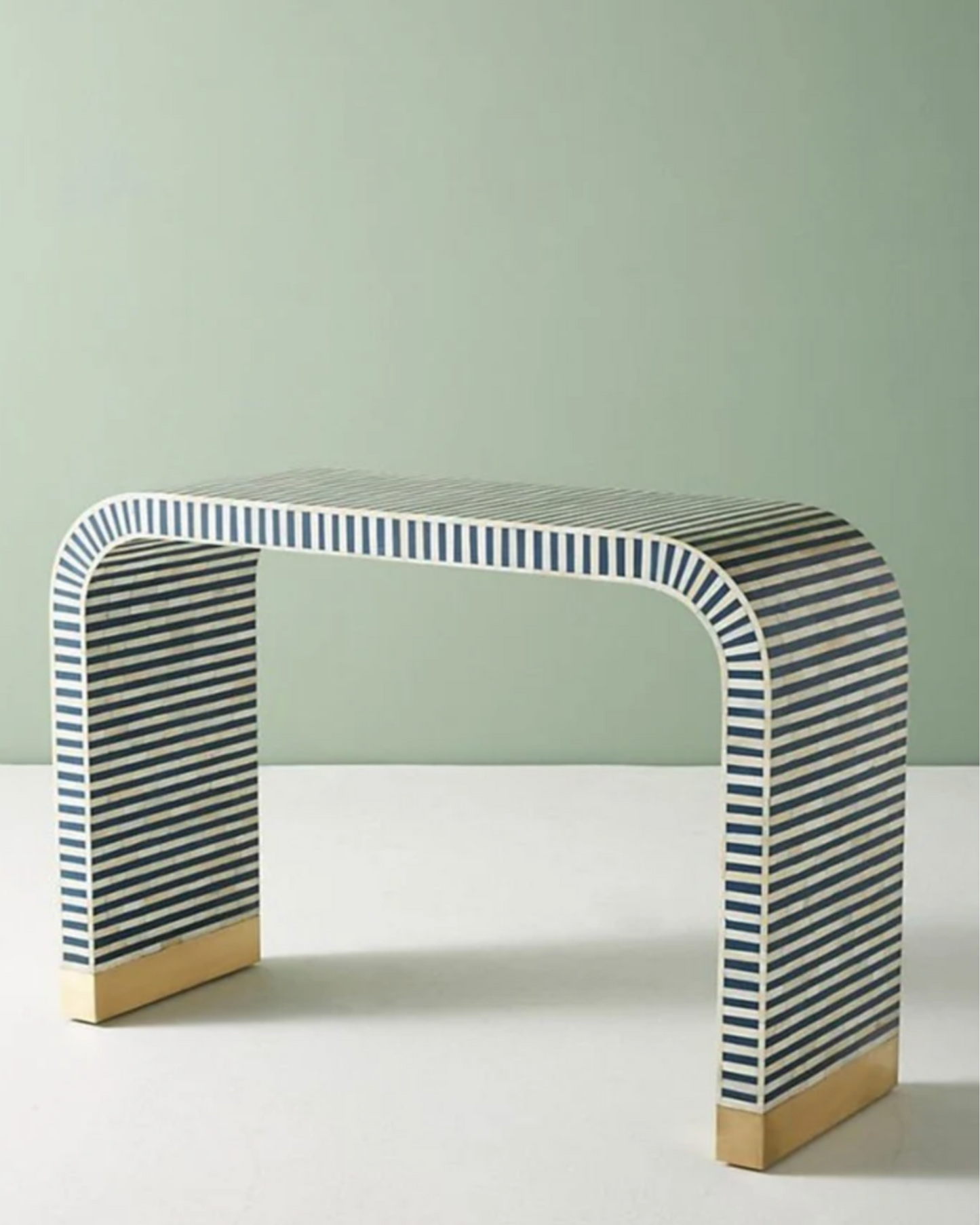 The Nira Console